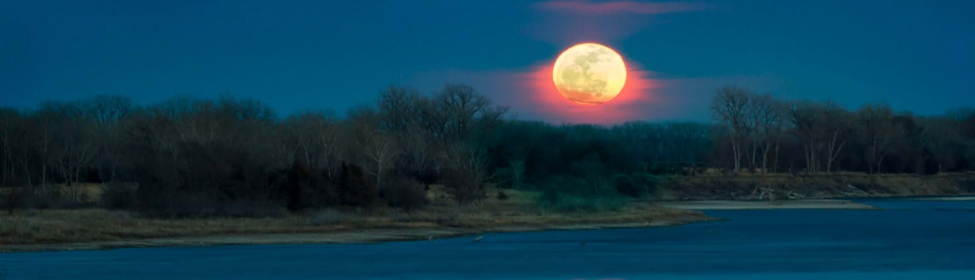 Hero image showing a South Dakota State Park